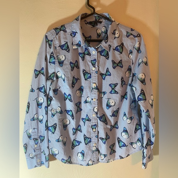 Tommy Hilfiger women's long sleeve butterfly button up shirt- size M (medium) - Picture 1 of 8